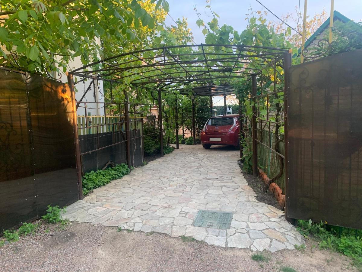 Guest House Dacha Nova Dofinivka 외부 사진