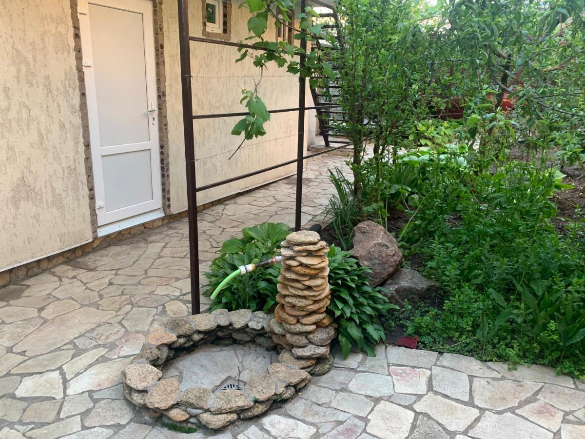 Guest House Dacha Nova Dofinivka 외부 사진